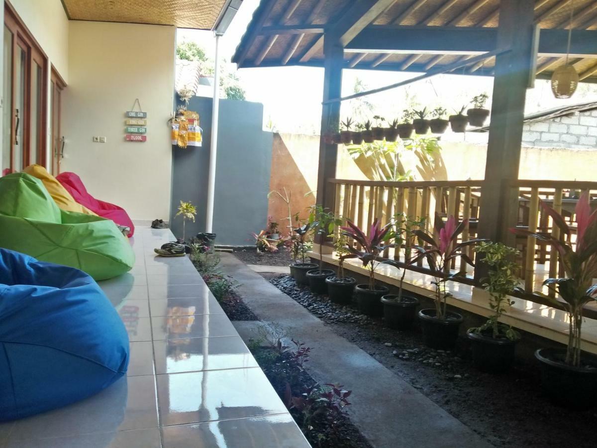 Backpackers Homestay Amed (Bali)